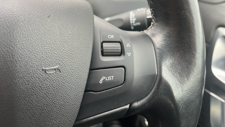 Peugeot 2008 1.2 PureTech Allure Premium 5dr [Start Stop] Petrol Estate